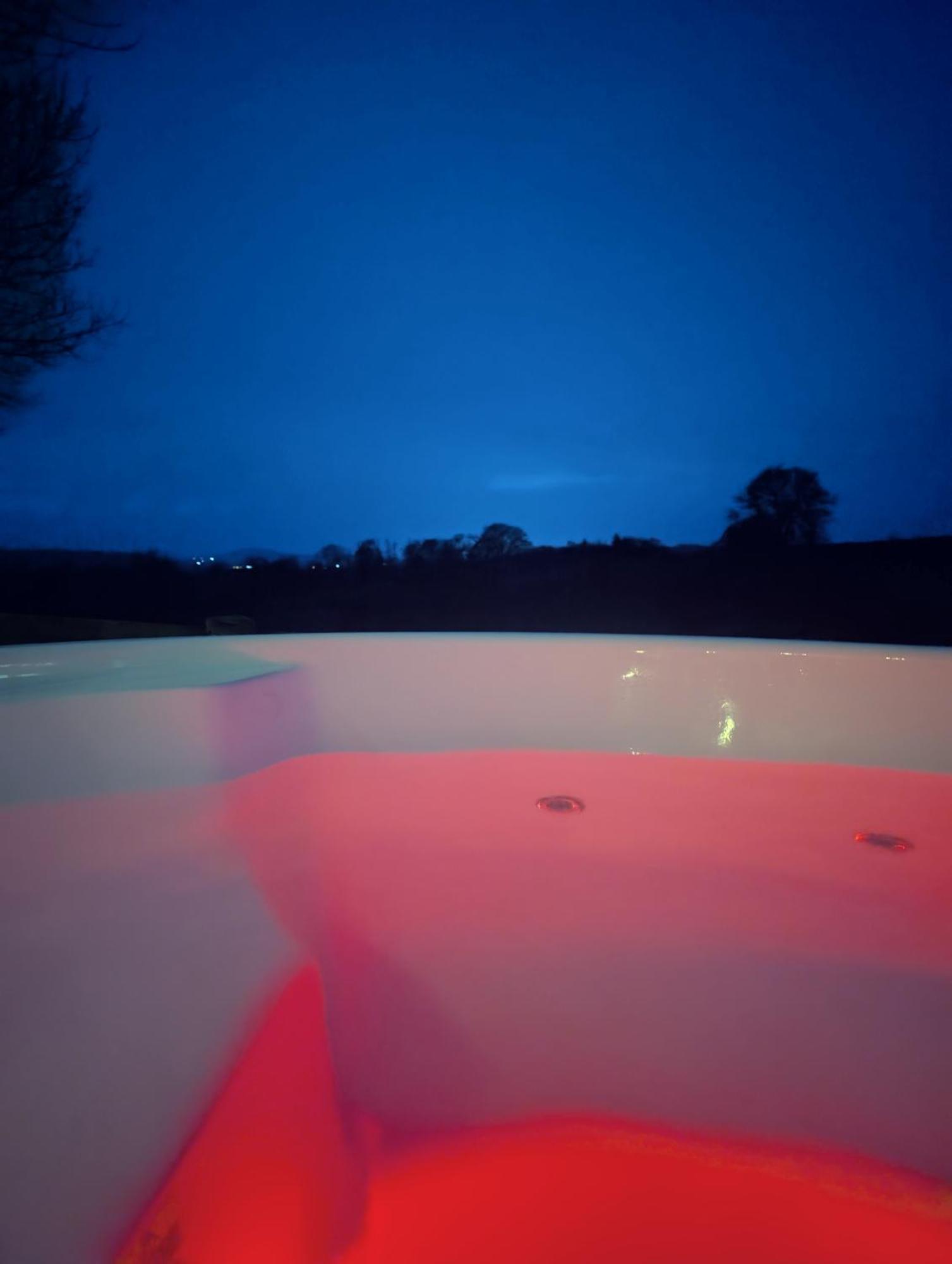Caplor Glamping & Lodges Hereford Buitenkant foto