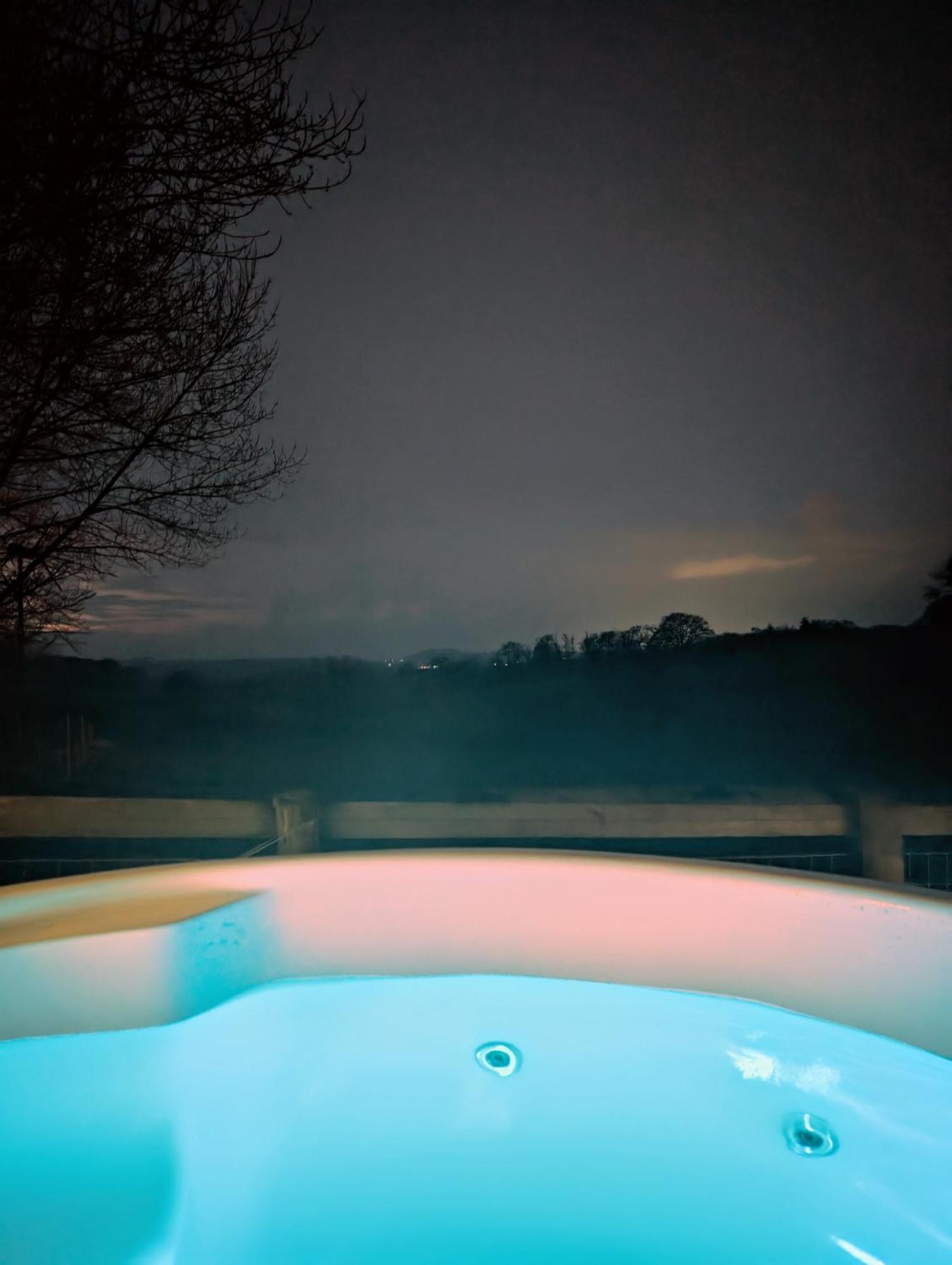 Caplor Glamping & Lodges Hereford Buitenkant foto