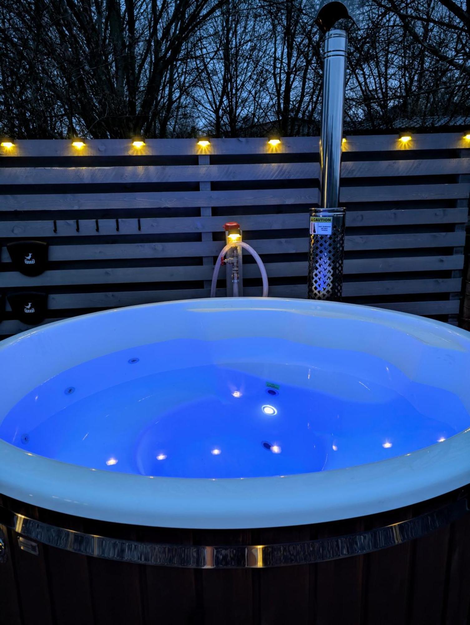 Caplor Glamping & Lodges Hereford Buitenkant foto