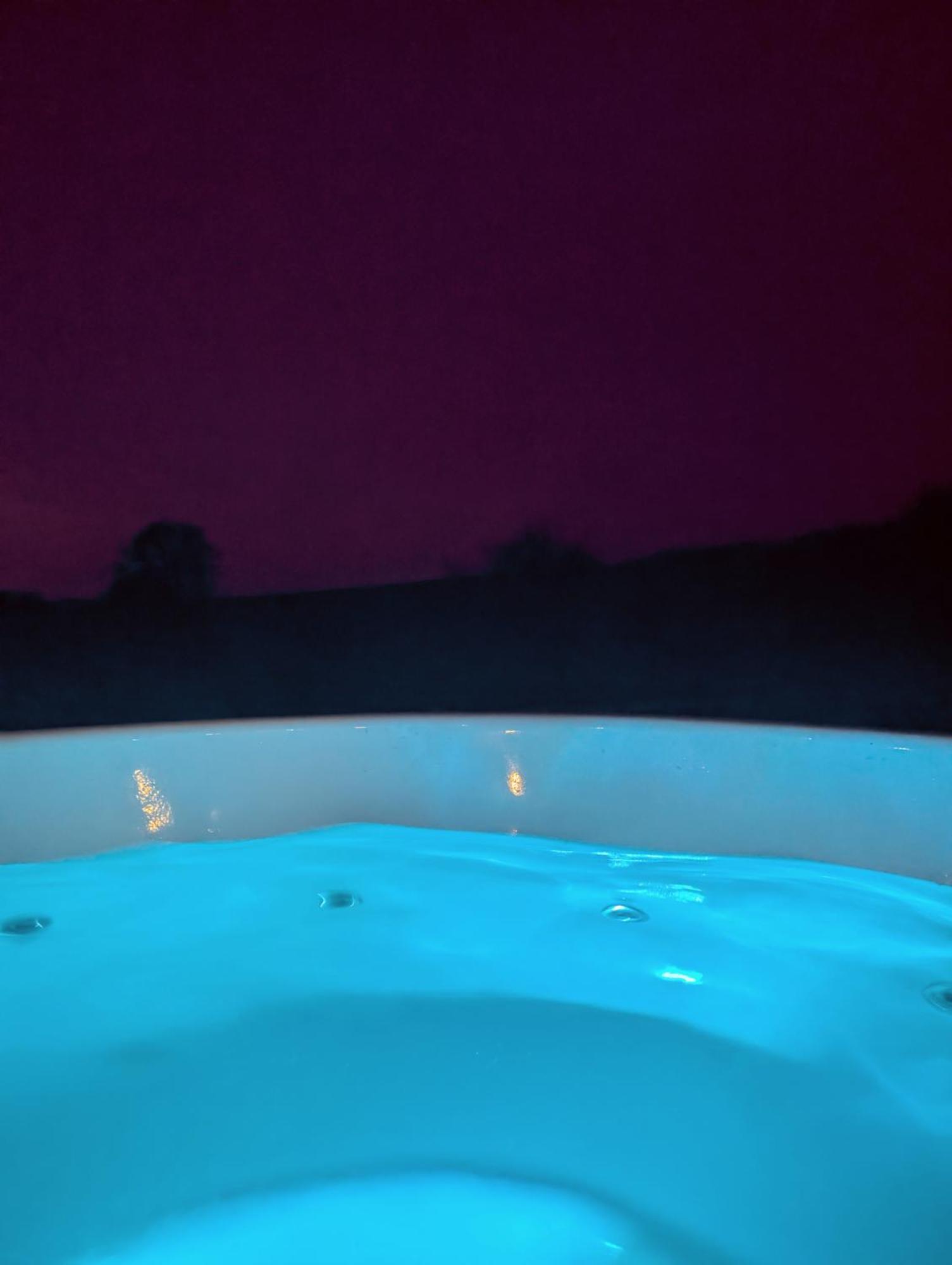 Caplor Glamping & Lodges Hereford Buitenkant foto